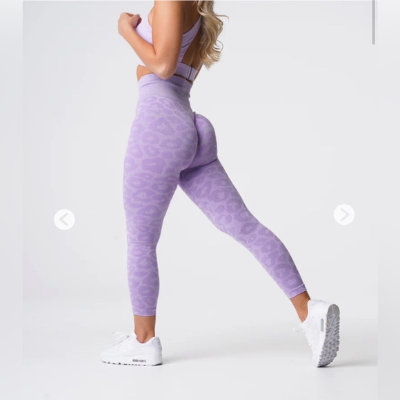 Lilac Leopard Seamless Leggings, size L - Picture 2 of 10